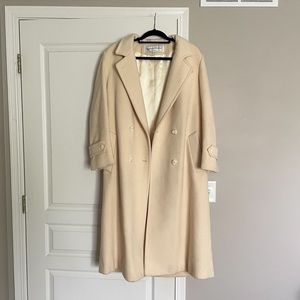 Oversized Cream Wool Coat — 100% Wool